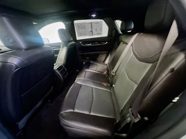 Vehicle image 25 of 31