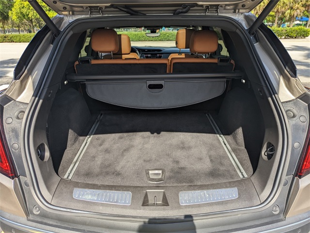 Vehicle image 6 of 28