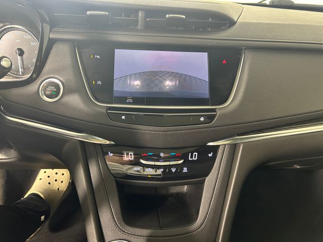 Vehicle image 21 of 29