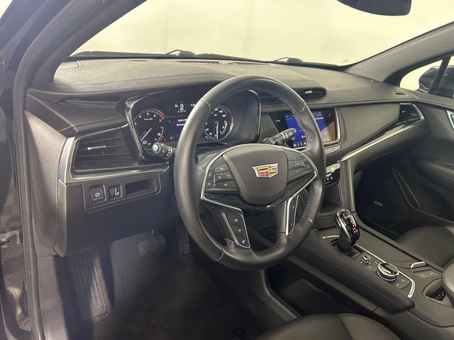Vehicle image 16 of 29