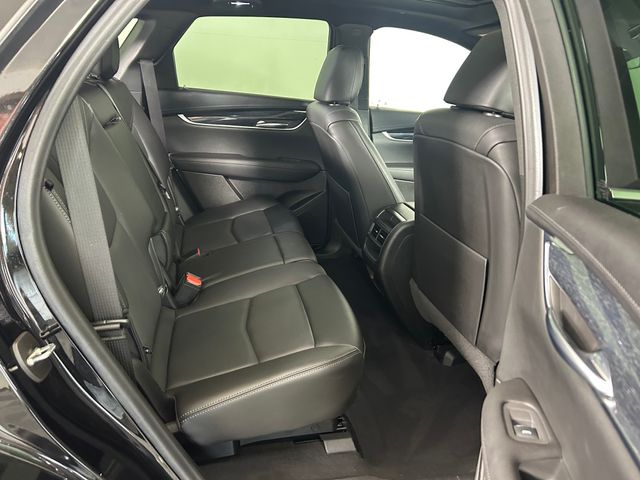 Vehicle image 11 of 29