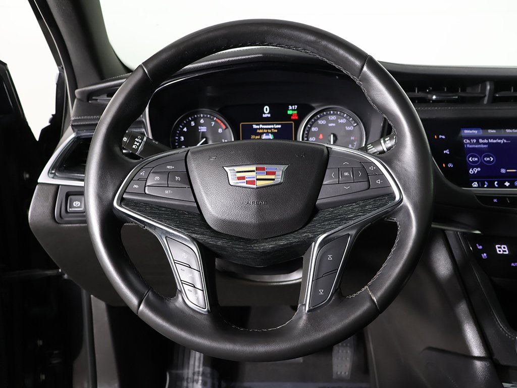 Vehicle image 40 of 53