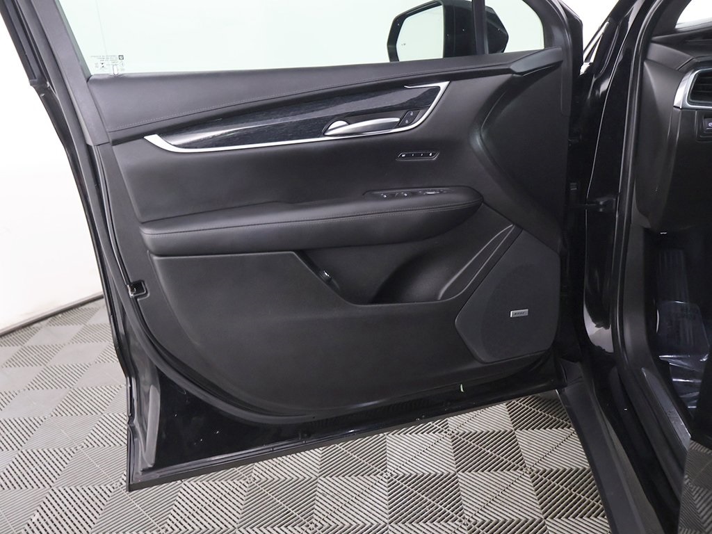 Vehicle image 25 of 53