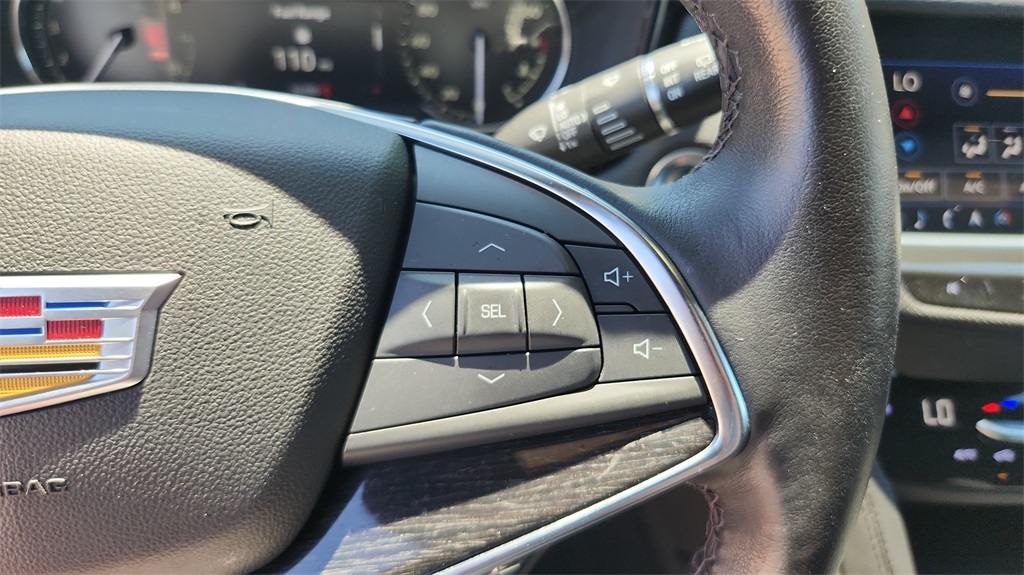 Vehicle image 16 of 32