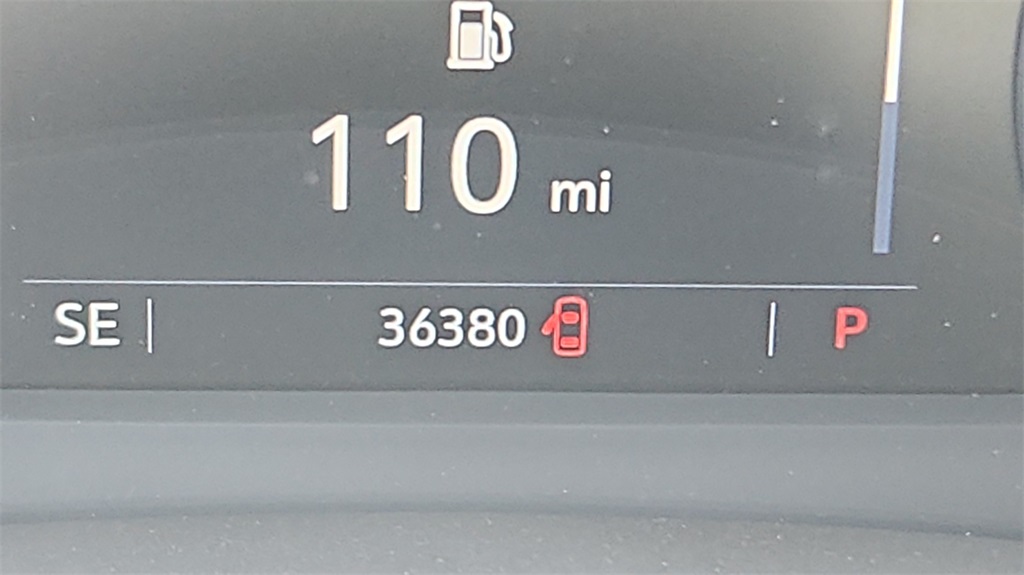 Vehicle image 13 of 32