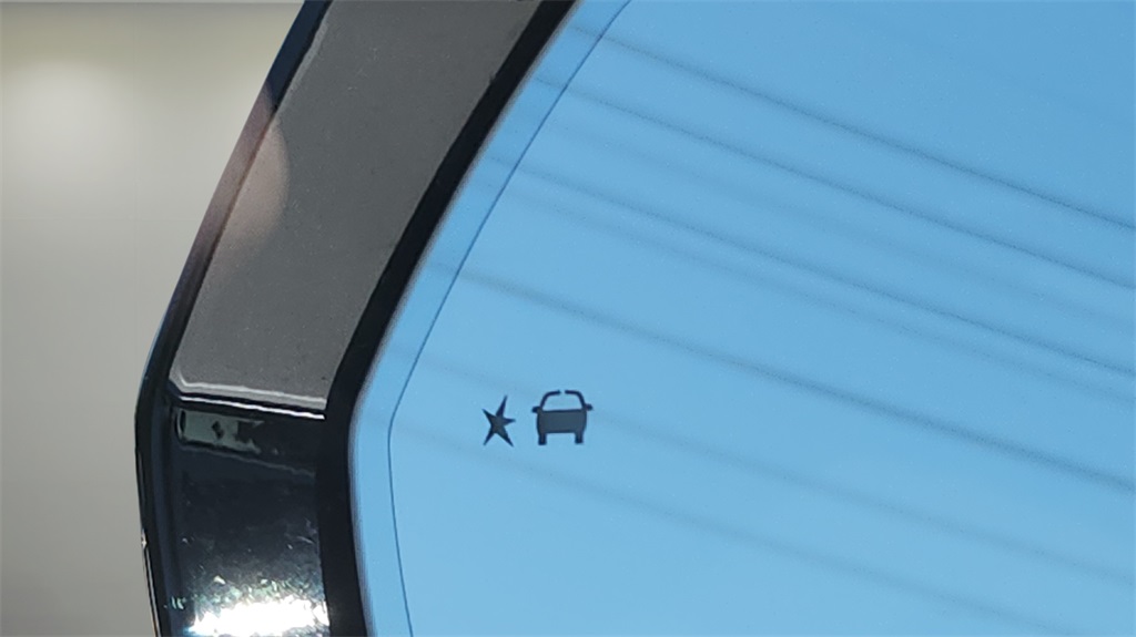 Vehicle image 12 of 32