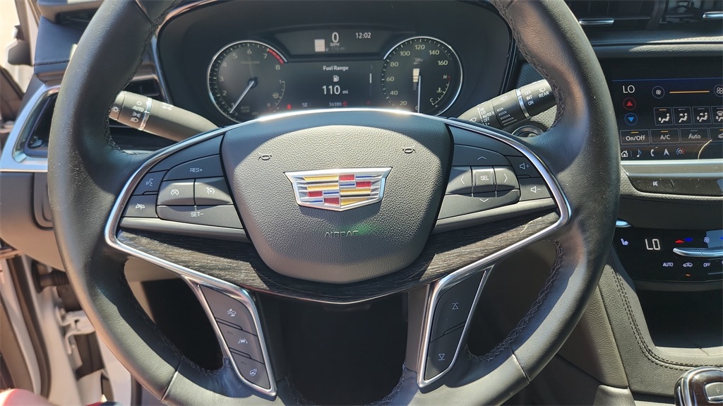 Vehicle image 14 of 32