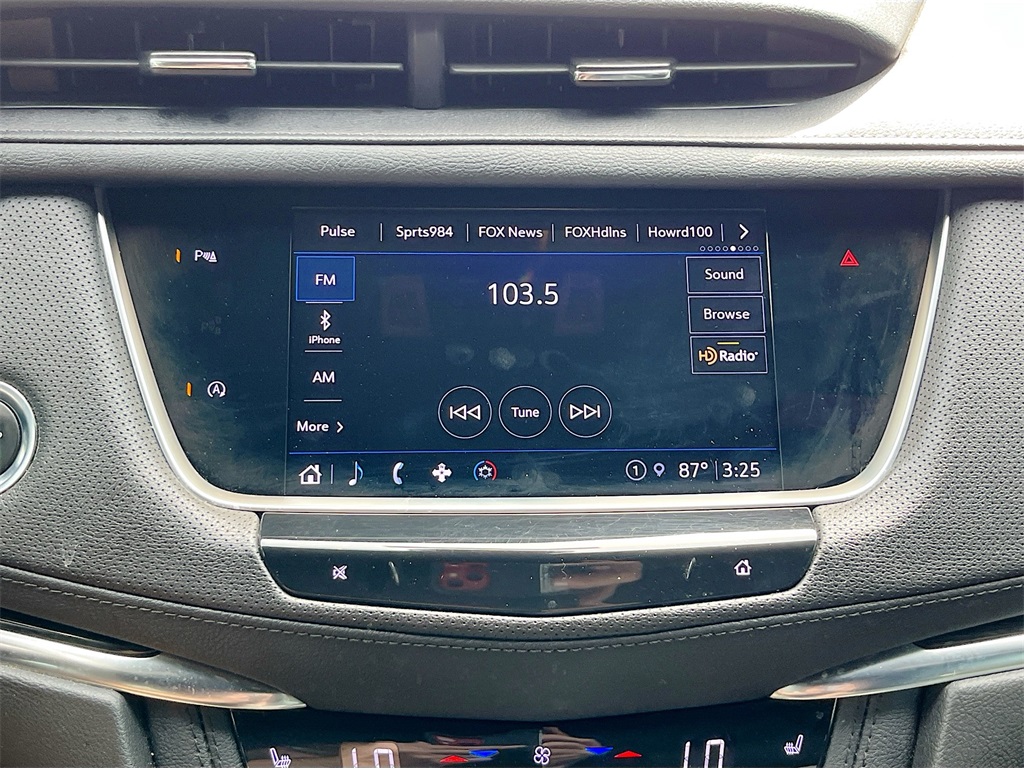 Vehicle image 14 of 32