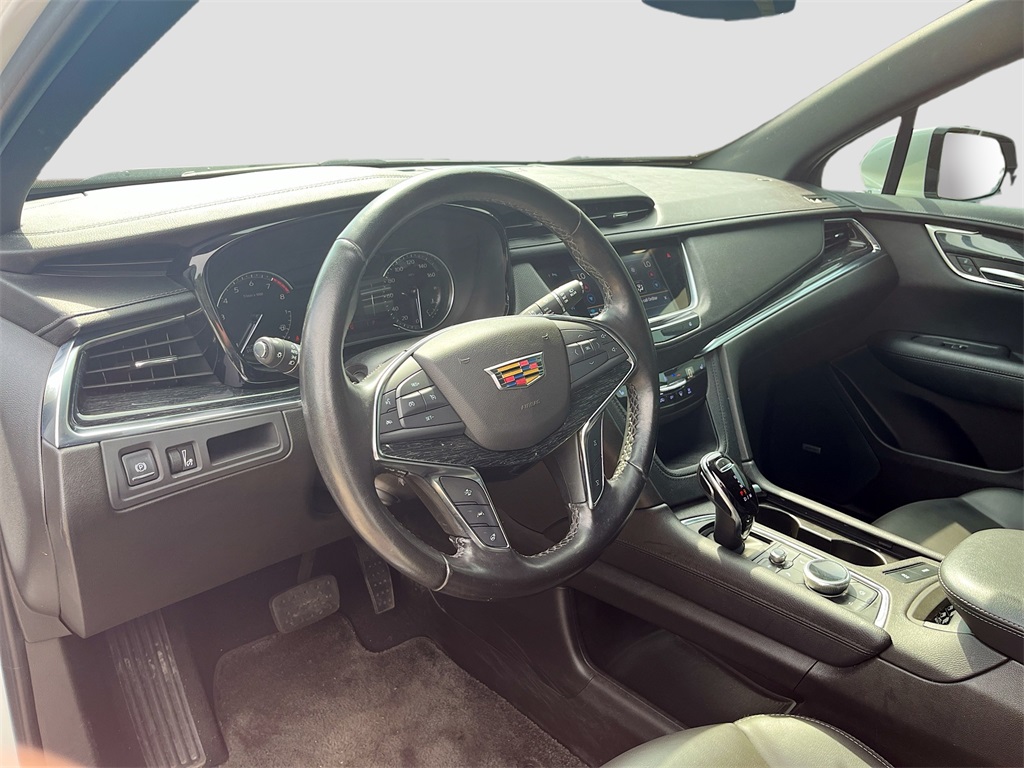Vehicle image 9 of 32