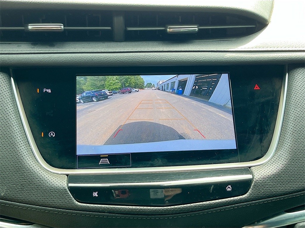 Vehicle image 13 of 32