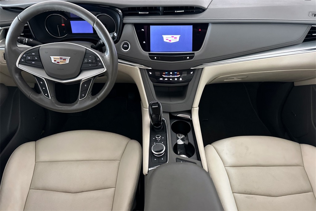Vehicle image 16 of 34