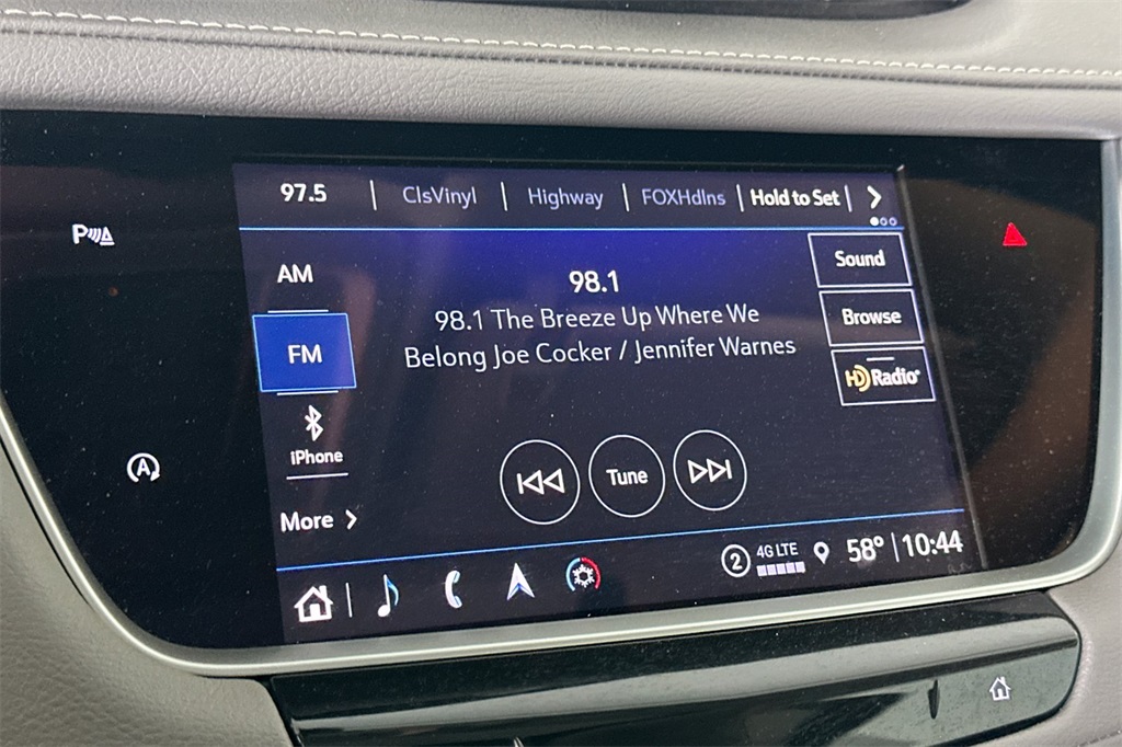 Vehicle image 18 of 34