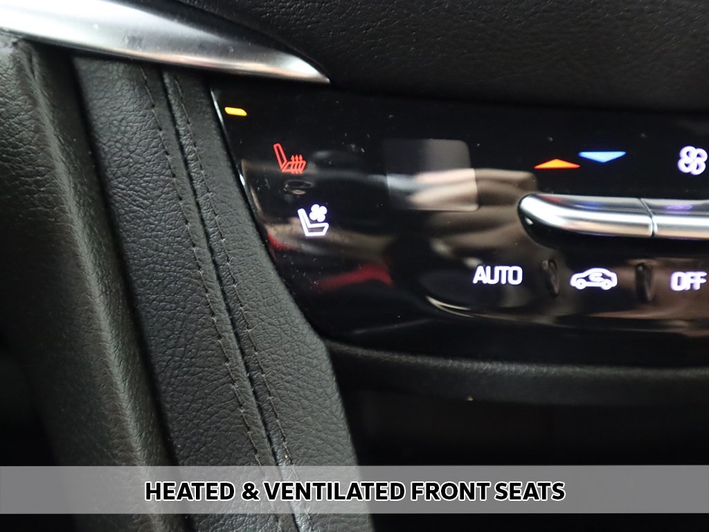 Vehicle image 16 of 70