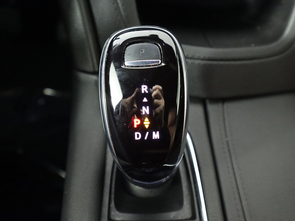 Vehicle image 56 of 70