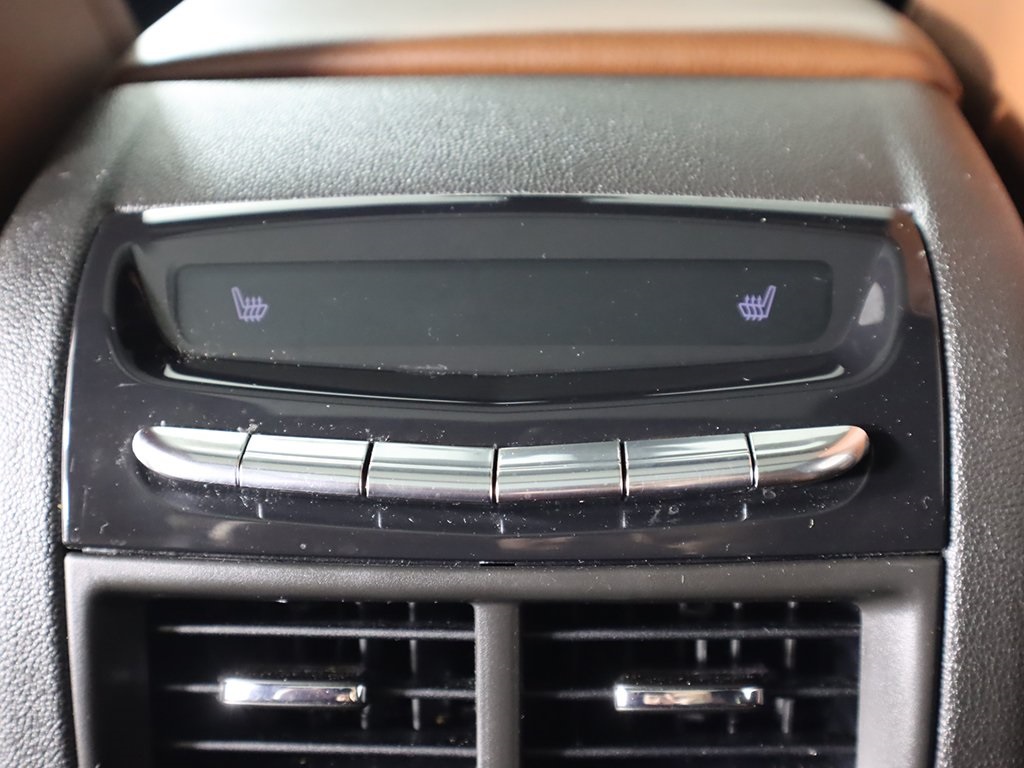 Vehicle image 59 of 70