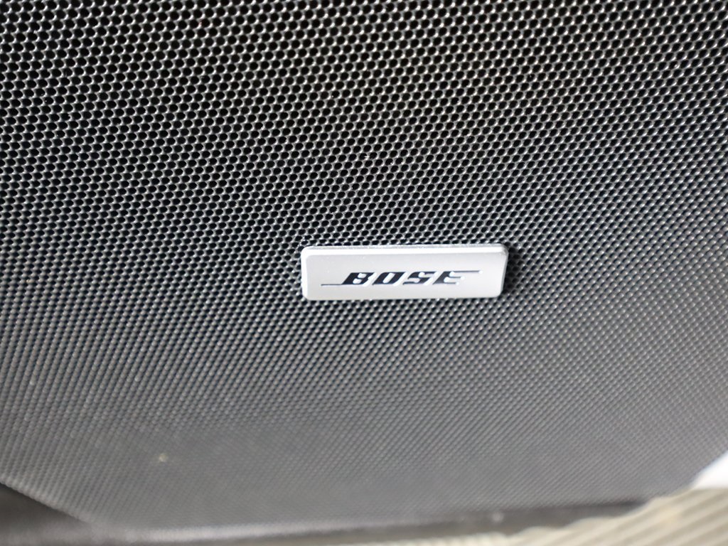 Vehicle image 60 of 70