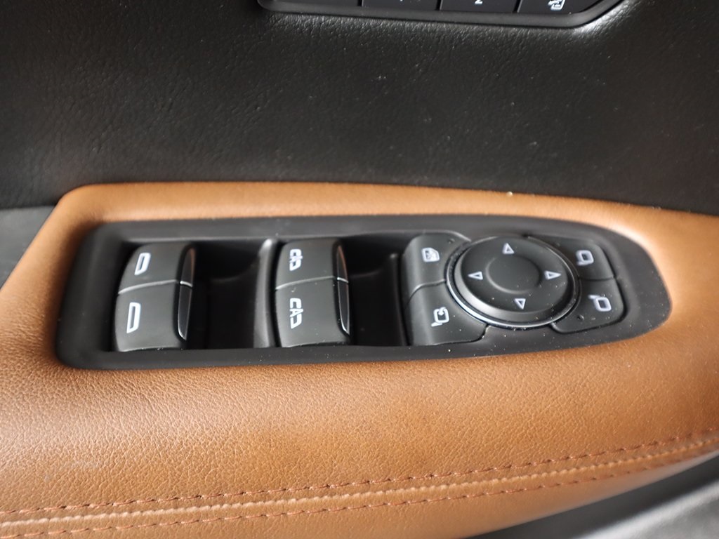 Vehicle image 39 of 70