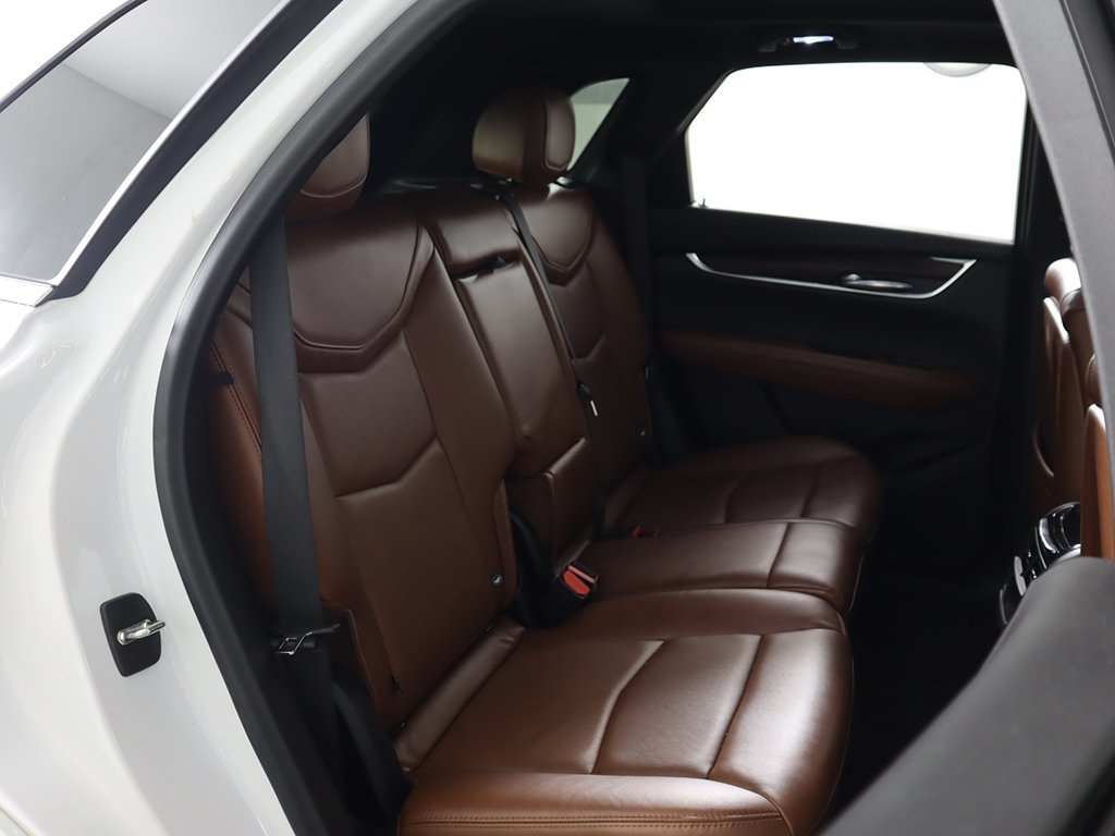 Vehicle image 35 of 70