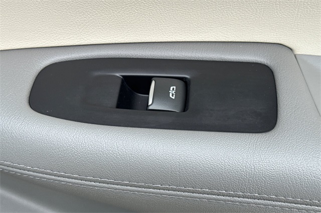 Vehicle image 22 of 58