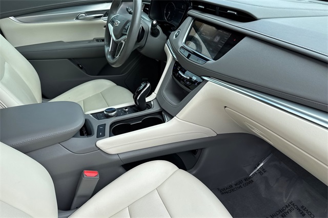 Vehicle image 19 of 58