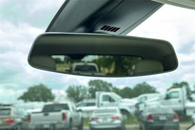 Vehicle image 25 of 58