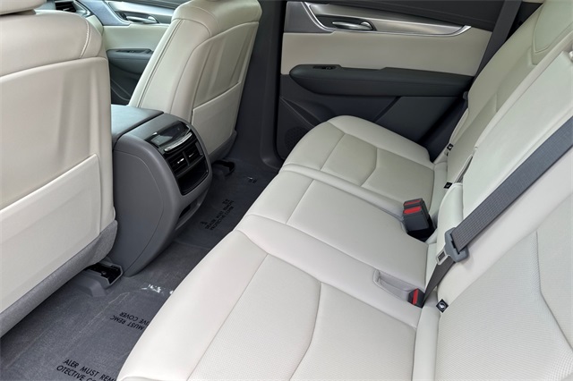 Vehicle image 14 of 58