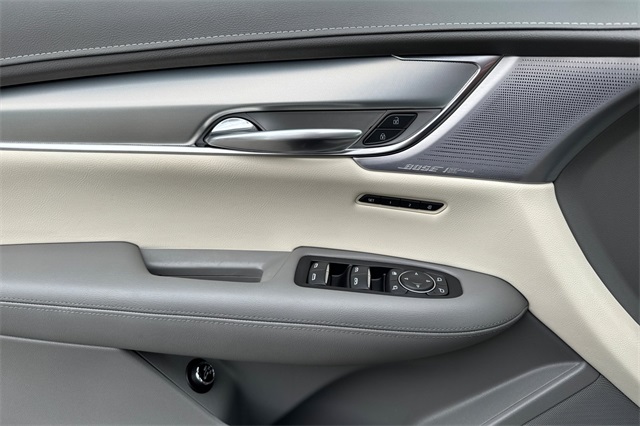 Vehicle image 11 of 58