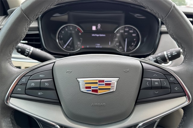 Vehicle image 36 of 58