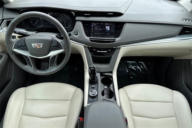 Vehicle image 15 of 58