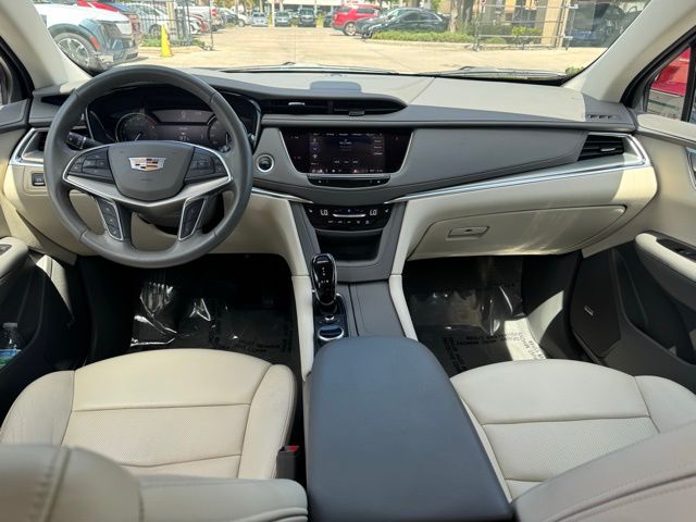 Vehicle image 17 of 26