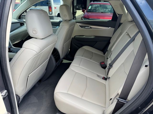 Vehicle image 15 of 26