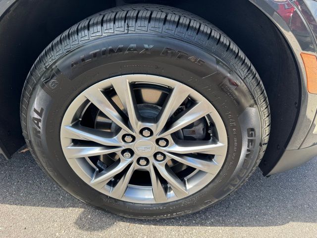Vehicle image 10 of 26