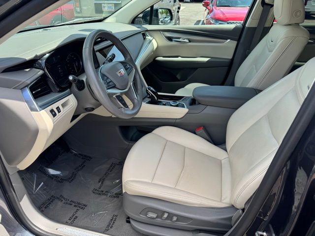 Vehicle image 18 of 26
