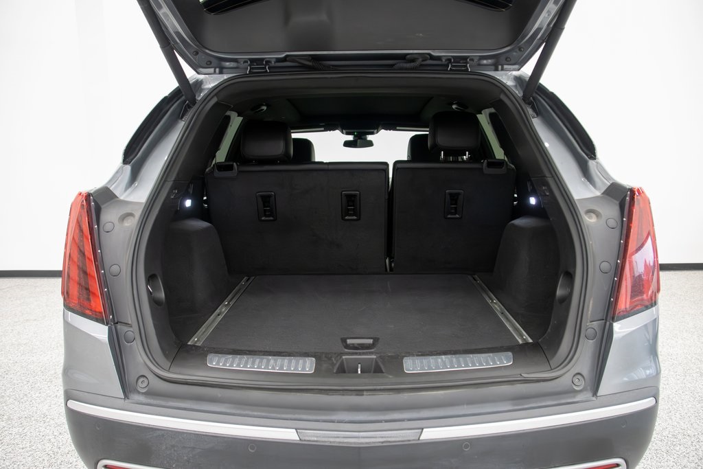 Vehicle image 20 of 22