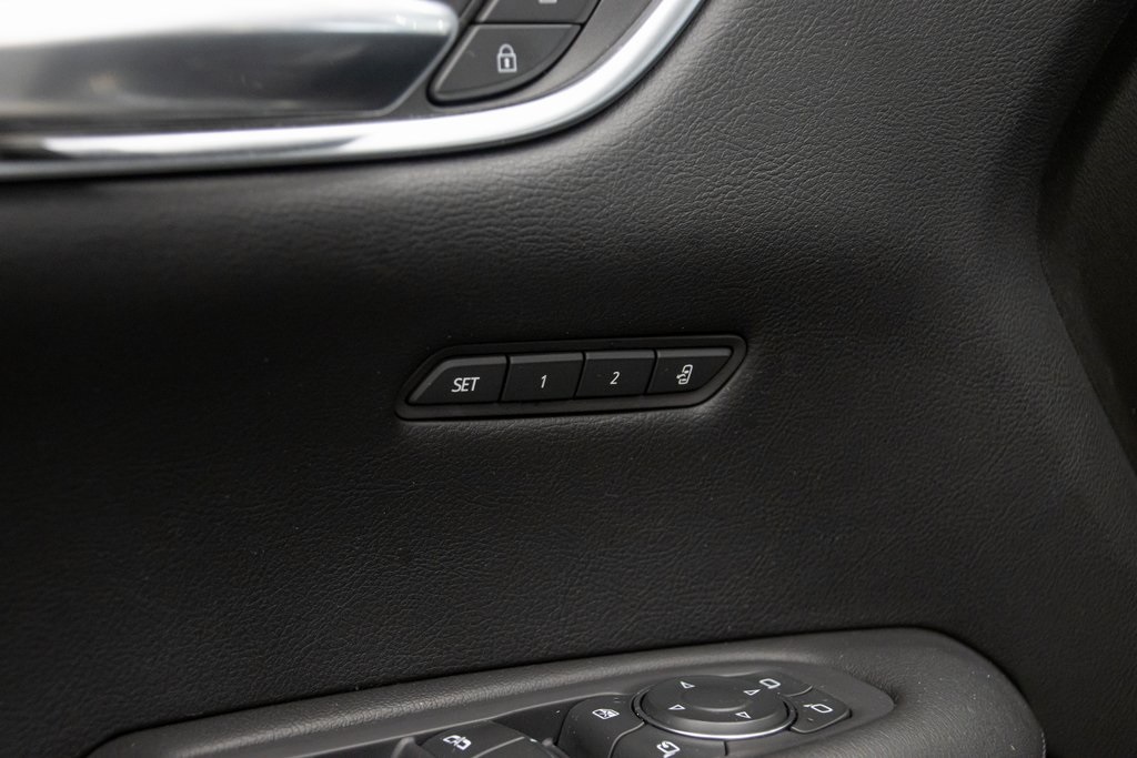 Vehicle image 7 of 22