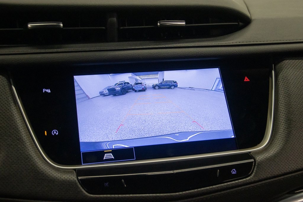 Vehicle image 14 of 22