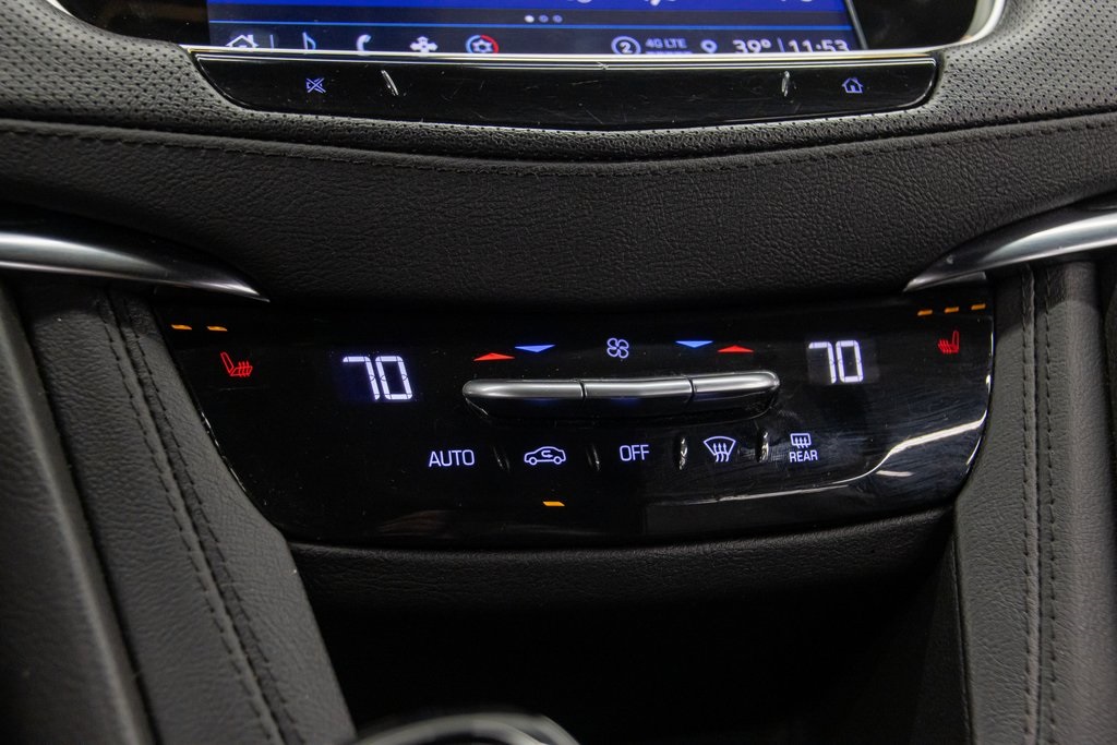 Vehicle image 13 of 22