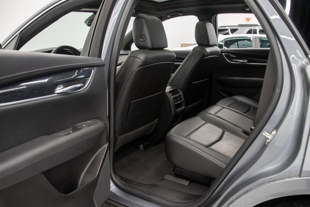Vehicle image 16 of 22