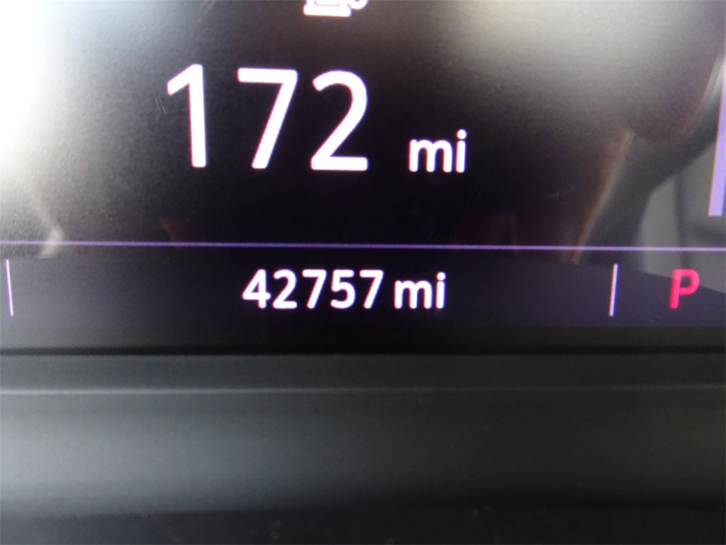 Vehicle image 14 of 23