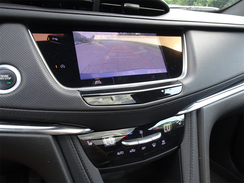 Vehicle image 15 of 23