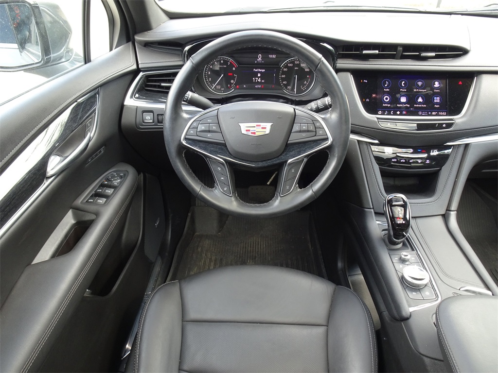 Vehicle image 11 of 23