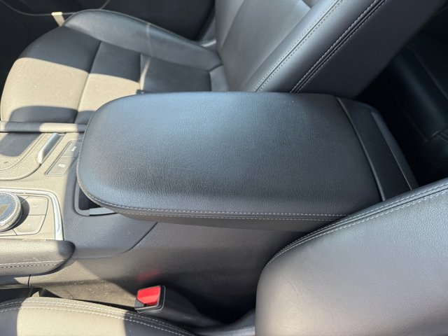 Vehicle image 14 of 20