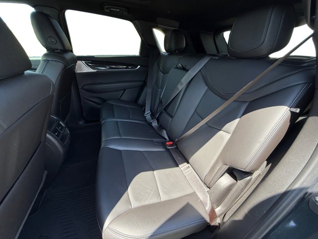 Vehicle image 16 of 20