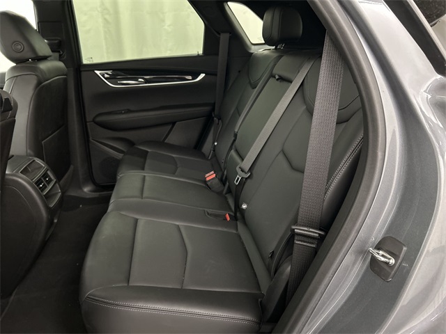 Vehicle image 28 of 31