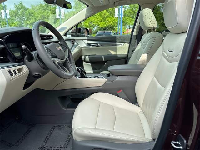 Vehicle image 17 of 35