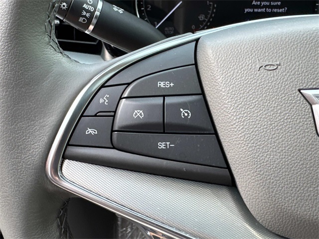 Vehicle image 33 of 35