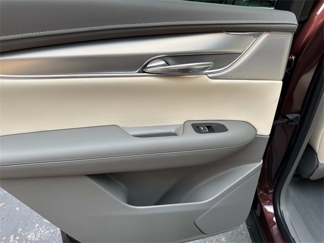 Vehicle image 12 of 35