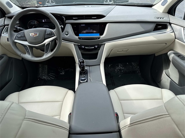 Vehicle image 15 of 35