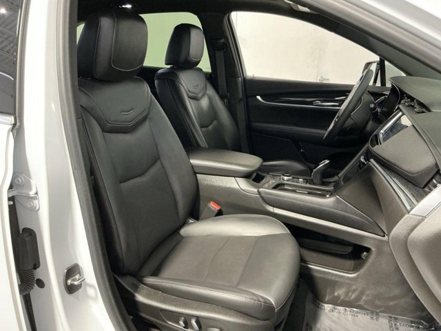 Vehicle image 32 of 33