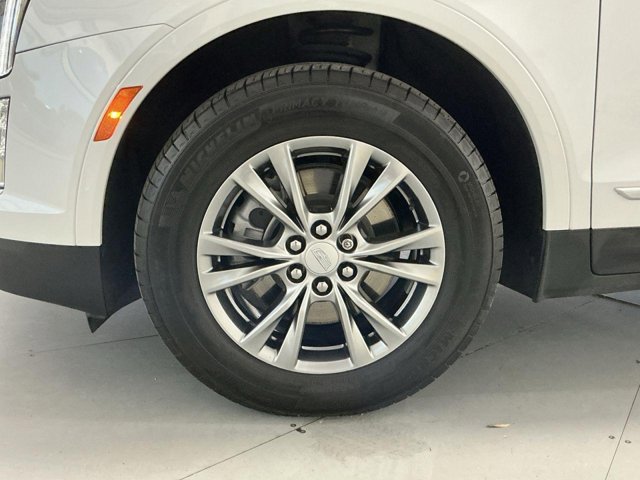 Vehicle image 17 of 33